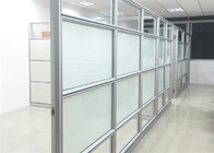 Büro-Fach-Glas ummauert halbhohen modernen Raum-Teiler