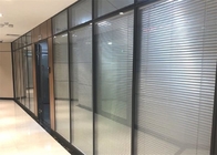 Ausgeglichene Büro-Glaswand-Aluminiumtrennwände Lärmminderungs mit Vorhängen