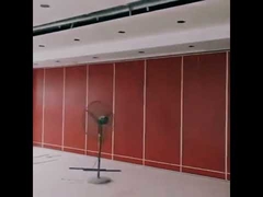 Hochvertrauliche akustische Klappwand für Auditorium